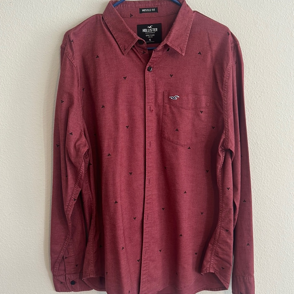 Hollister size XL muscle fit epic flex stretch shirt